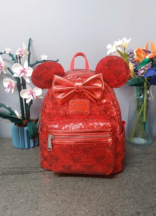 Loungefly Disneyland Paris Minnie Rouge à Paillettes, merk: Loungefly, staat: Nieuw zonder prijskaartje, € 80,00, € 84,70 inclusief Kopersbescherming