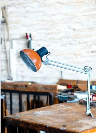 Lampe architecte bureau vintage en métal grise et orange années 70, marca: Vintage Dressing, estado: Bom, €15.00, €16.45 inclui Proteção do Comprador