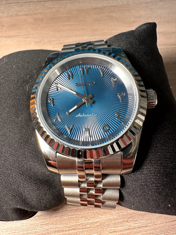 Montre Seiko mod Arabic dial bleu nuit