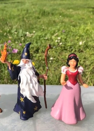 figurine Merlin + blanche neige , marca: Schleich, estado: Muito bom, tamanho: Tamanho único, €5.50, €6.48 inclui Proteção do Comprador