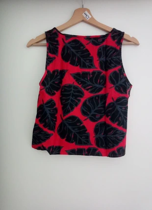 Crop top rouge , marque: Bizzbee, état: Très bon état, taille: M / 38 / 10, 5,00 €, 5,95 € Protection acheteurs incluse