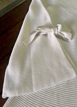 📌 Witte pull met vlindermouwen en strikjes – Esprit maat L, merk: Esprit, staat: Goed, maat: L / 40 / 12, € 5,00, € 5,95 inclusief Kopersbescherming