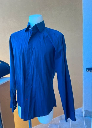 camicia tommy hilfiger slim fit, merk: Tommy Hilfiger, staat: Heel goed, maat: 41 cm, € 18,00, € 19,60 inclusief Kopersbescherming