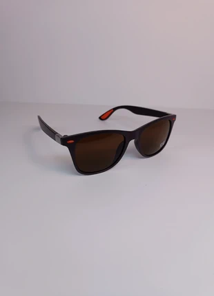 Lunettes de soleil classique marron foncé style rayban homme, marke: Tendance, zustand: Neu, 12,00 €, 13,30 € inklusive Vinted-Käuferschutz