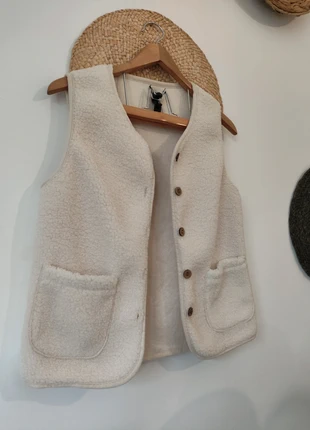 Gilet sans manche en moumoute crème, brand: Boutique indépendante, condition: New without tags, size: S / 36 / 8, €24.00, €25.90 includes Buyer Protection
