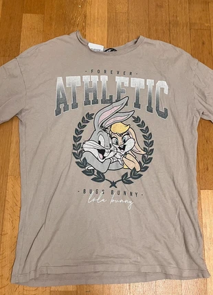 Beiges Looney Tunes shirt | New Yorker, marke: New Yorker, zustand: Sehr gut, größe: XS / 34 / 6, 3,20 €, 3,56 € inklusive Vinted-Käuferschutz