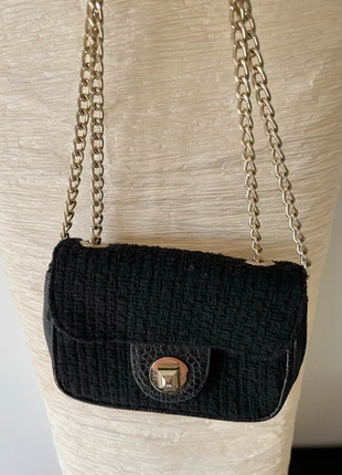 Mini borsa in tweed nera con tracolla a catena oro Pinko, brand: Pinko, condizioni: Ottime, €35.00, €37.45 include la Protezione acquisti