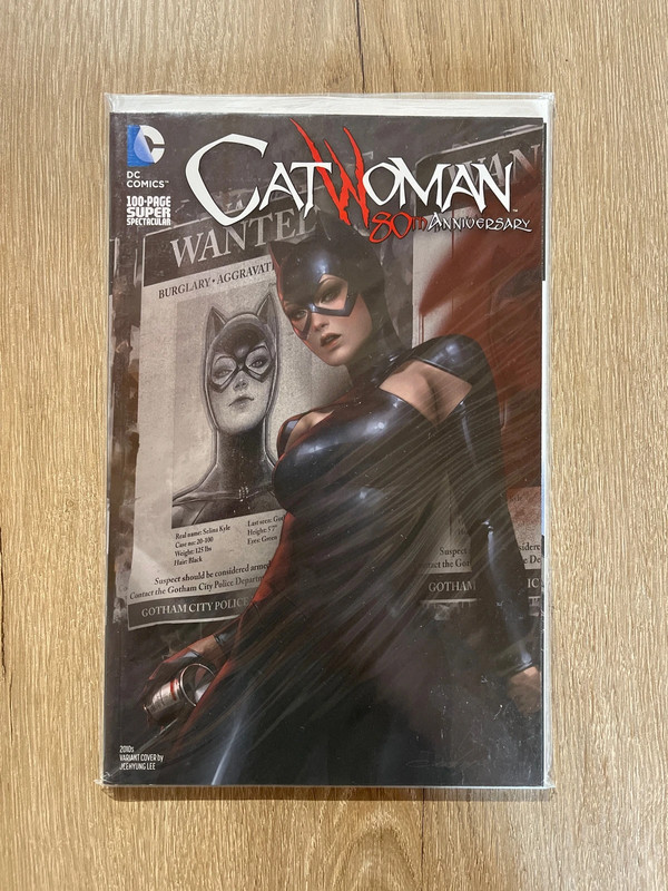 Catwoman 80th anniversary | Vinted