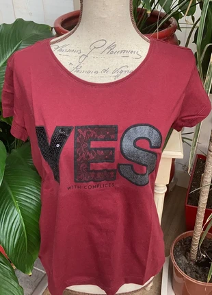 Tee shirt ample Bordeaux, marke: LOVE CNY, zustand: Sehr gut, größe: S / 36 / 8, 2,00 €, 2,80 € inklusive Vinted-Käuferschutz