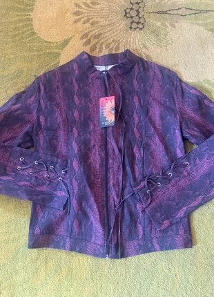 Giacca elasticizzata in viscosa fresca stampa rettile sui toni del viola vintage anni 90 y2k, marque: Vintage, état: Neuf avec étiquette, taille: M / 38 / 10, 10,00 €, 11,20 € Protection acheteurs incluse