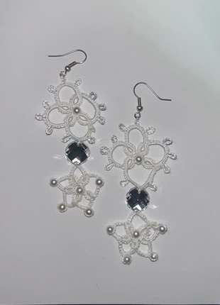 Orecchini pendenti artigianali in pizzo con perline e cristallo, brand: fatti a mano, condizioni: Ottime, €1.90, €2.70 include la Protezione acquisti