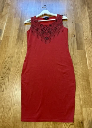 Vestido midi cuello étnico, merk: Amisu, staat: Heel goed, maat: M / 38 / 10, € 3,00, € 3,85 inclusief Kopersbescherming