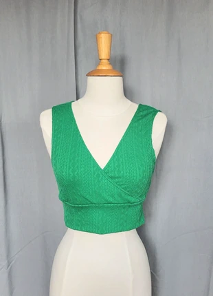 *Top court vert Shein col V cache coeur Taille S, marque: Shein, état: Très bon état, taille: S / 36 / 8, 7,00 €, 8,05 € Protection acheteurs incluse