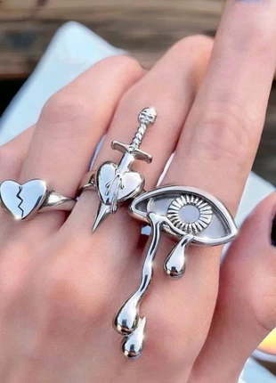 Lot de trois bagues , brand: Zara, condizioni: Nuovo senza cartellino, taglia: Regolabile, €12.00, €13.30 include la Protezione acquisti