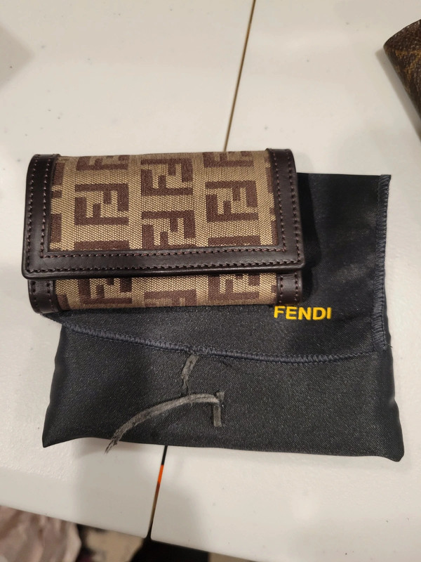 Fendi key holder with dustbag 1