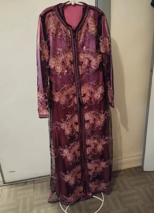 Takchita deux pièces, marque: pas de marque, état: Très bon état, taille: L / 40 / 12, 10,00 €, 11,20 € Protection acheteurs incluse