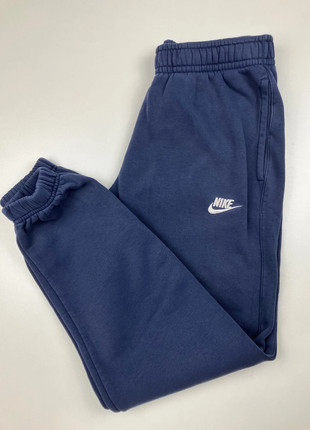 Jogging Nike Club Fleece Brode Bleu marine S, marque: Nike, état: Très bon état, taille: S, 29,90 €, 32,10 € Protection acheteurs incluse