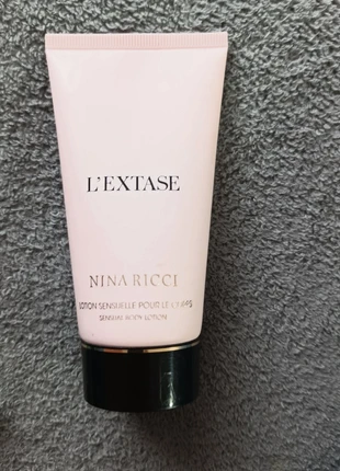 Lotion sensuelle corps Nina Ricci, brand: Nina Ricci, condizioni: Nuovo con cartellino, €10.00, €11.20 include la Protezione acquisti
