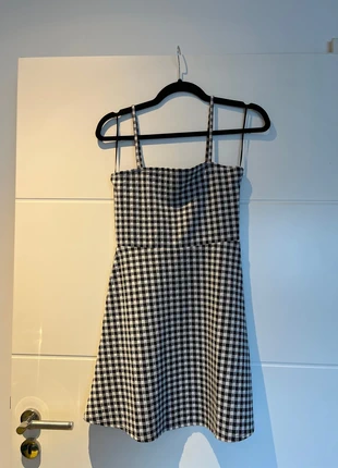 H&M Sommerkleid kariert, merk: H&M, staat: Heel goed, maat: S / 36 / 8, € 7,00, € 8,05 inclusief Kopersbescherming