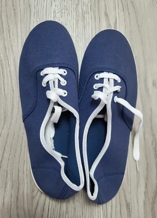 Paire de basket Fines Taille 40 Très Bon État, condition: Very good, size: 40, €9.90, €11.10 includes Buyer Protection