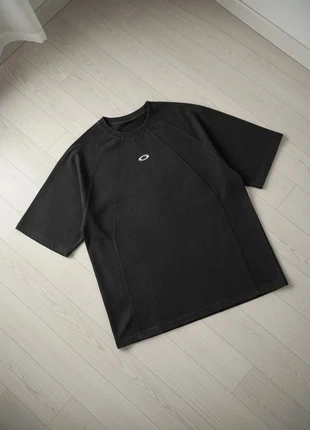 Streetwear T-shirt Noir Oversize, logo discret, brand: Vintage Dressing, condition: Very good, size: M, €35.00, €37.45 includes Buyer Protection