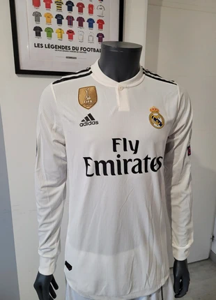 Real madrid, brand: adidas, condizioni: Ottime, taglia: M, €195.00, €205.45 include la Protezione acquisti Pro