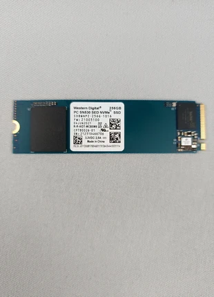 Disque SSD NVMe Western Digital 256GB - Très bon état, merk: Western Digital, staat: Heel goed, € 16,00, € 17,50 inclusief Kopersbescherming
