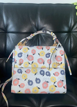 Parfois Floral White Faux Leather Handbag , brand: Parfois, condition: Very good, €14.00, €15.40 includes Buyer Protection