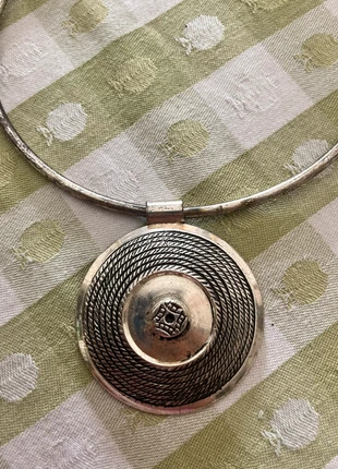 Collier ras-de-cou en argent avec pendentif , condition: Very good, €10.00, €11.20 includes Buyer Protection