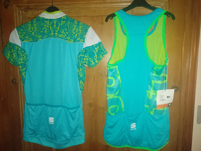 Lot de 2 maillots cycliste femme  Sportful taille S Neuf 4