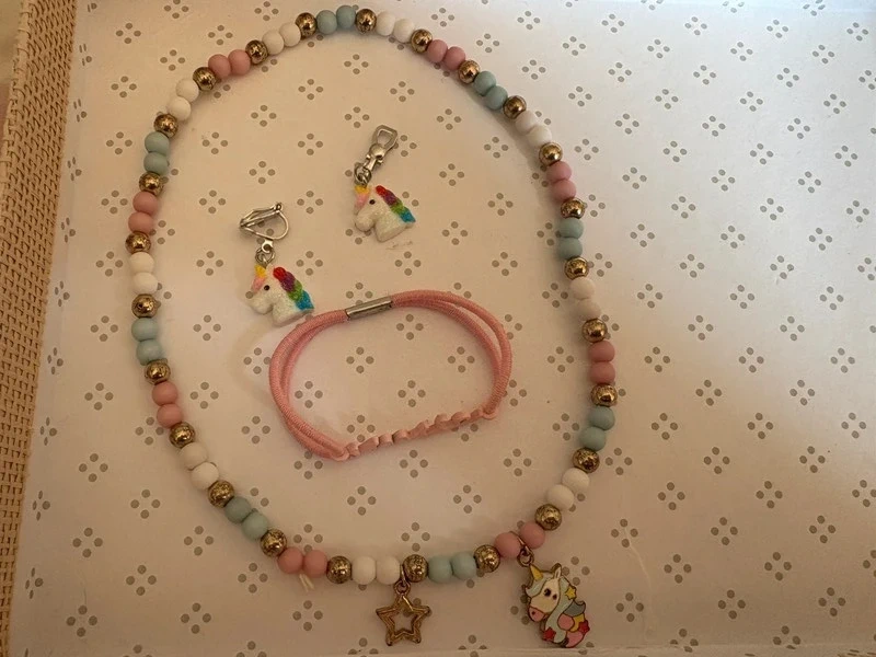 Lot de bijoux
