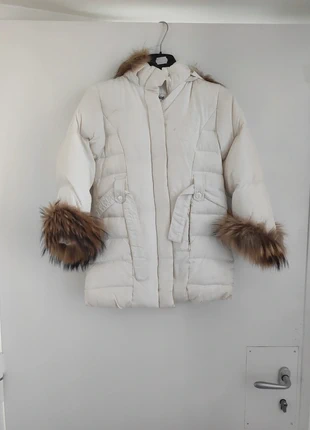 Piumino d'oca bambina, brand: Gianfranco Ferré, condizioni: Nuovo senza cartellino, taglia: 5 anni / 110 cm, €24.00, €25.90 include la Protezione acquisti