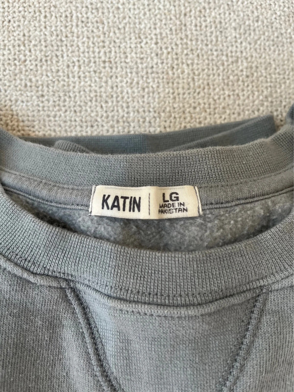 Katin men’s sweatshirt. Size large. Excellent condition 2