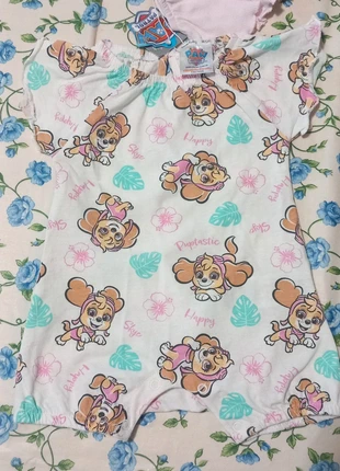 Pagliaccetto bimba / Baby girl's romper / Barboteuse pour bébé fille
/ Pelele de niña, marke: Paw Patrol, zustand: Neu, mit Etikett, größe: 6-9 Monate / 68, 8,00 €, 9,10 € inklusive Vinted-Käuferschutz