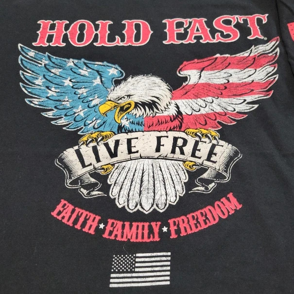 Hold Fast Shirt Size Medium American Flag Bald Eagle "Live Free" Graphic Tee EUC Unisex T-shirt 4