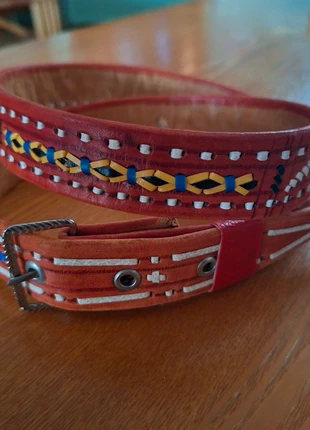 Vintage riem in leer, merk: Vintage Dressing, staat: Heel goed, maat: Aanpasbaar, € 15,00, € 16,45 inclusief Kopersbescherming