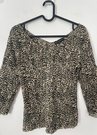 Blouse léopard fluide – Détails liseret doré, merk: sans marque, staat: Heel goed, maat: S / 36 / 8, € 8,00, € 9,10 inclusief Kopersbescherming