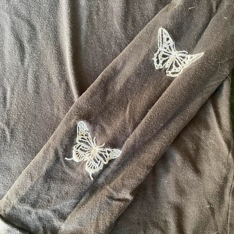 Grey Hollister long sleeve embroidered butterfly shirt 🦋 3