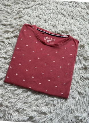 t-shirt simple basic Denim rouge à motif blanc taille L, marque: Denim, état: Très bon état, taille: L, 7,00 €, 8,05 € Protection acheteurs incluse