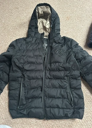 Black puffer coat, brand: crs5, condition: Satisfactory, size: M, €7.00, €8.05 includes Buyer Protection