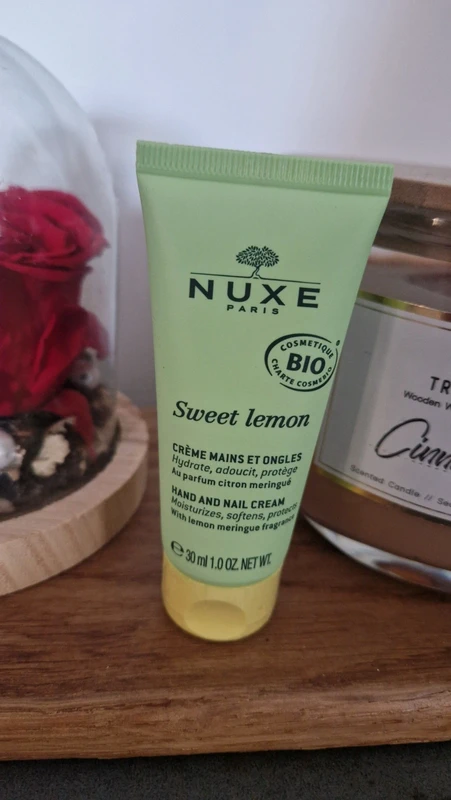 Crème hydratante main nuxe neuf