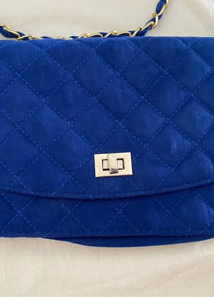 Pochette en velours, brand: Tally Weijl, condition: Very good, €2.50, €3.33 includes Buyer Protection