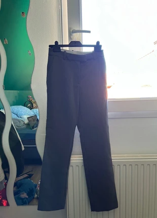 pantalon taille basse gris, brand: H&M, condition: Very good, size: S / 36 / 8, €7.00, €8.05 includes Buyer Protection