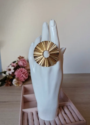 Bague Soleil Dorée en acier inoxydable, marque: Tendance, état: Neuf sans étiquette, taille: Ajustable, 7,00 €, 8,05 € Protection acheteurs incluse
