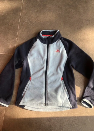 Fleece, marca: Quechua, estado: Muito bom, tamanho: 8 anos / 128 cm, €2.00, €2.80 inclui Proteção do Comprador