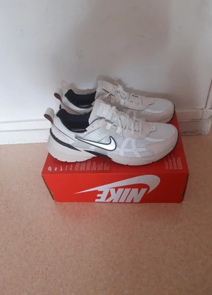 Nike V2K Run, marca: Nike, estado: Nuevo sin etiquetas, tamaño: 46, 60,00 €, 63,70 € Protección al comprador incluida