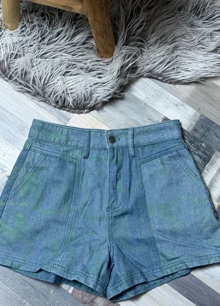 Short maat XS Refined Department, merk: Refined Department, staat: Nieuw zonder prijskaartje, maat: XS / 34 / 6, € 22,50, € 24,33 inclusief Kopersbescherming