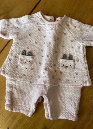 Ensemble bb fille 1 mois , marque: Mots d'enfants, état: Très bon état, taille: 1-3 mois / 56 cm, 1,50 €, 2,28 € Protection acheteurs incluse