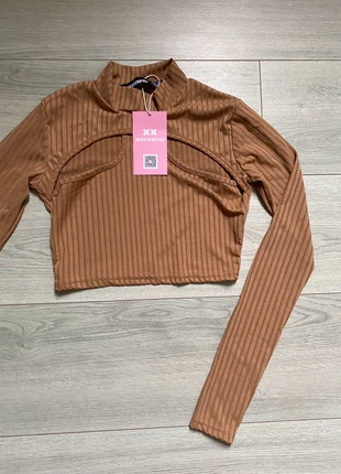 Haut beige cropped top à découpes t.34 Missyempire neuf avec étiquettes, marque: Missy Empire, état: Neuf avec étiquette, taille: XS / 34 / 6, 2,00 €, 2,80 € Protection acheteurs incluse