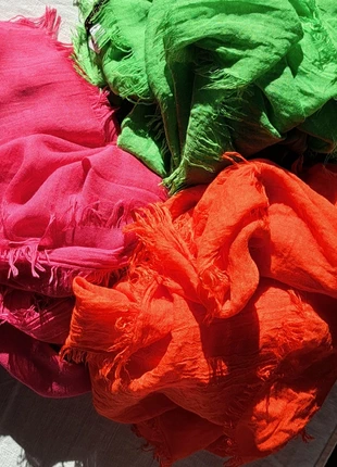 Sciarpa leggera, marque: Guerra, état: Neuf avec étiquette, 20,00 €, 21,70 € Protection acheteurs incluse